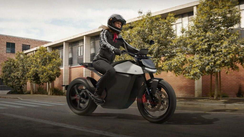 Ola Roadster Pro: भारत की सबसे एडवांस इलेक्ट्रिक बाइक, जानिए इसकी 5 खासियतें – फीचर्स, स्पेसिफिकेशन और दमदार डिजाइन
